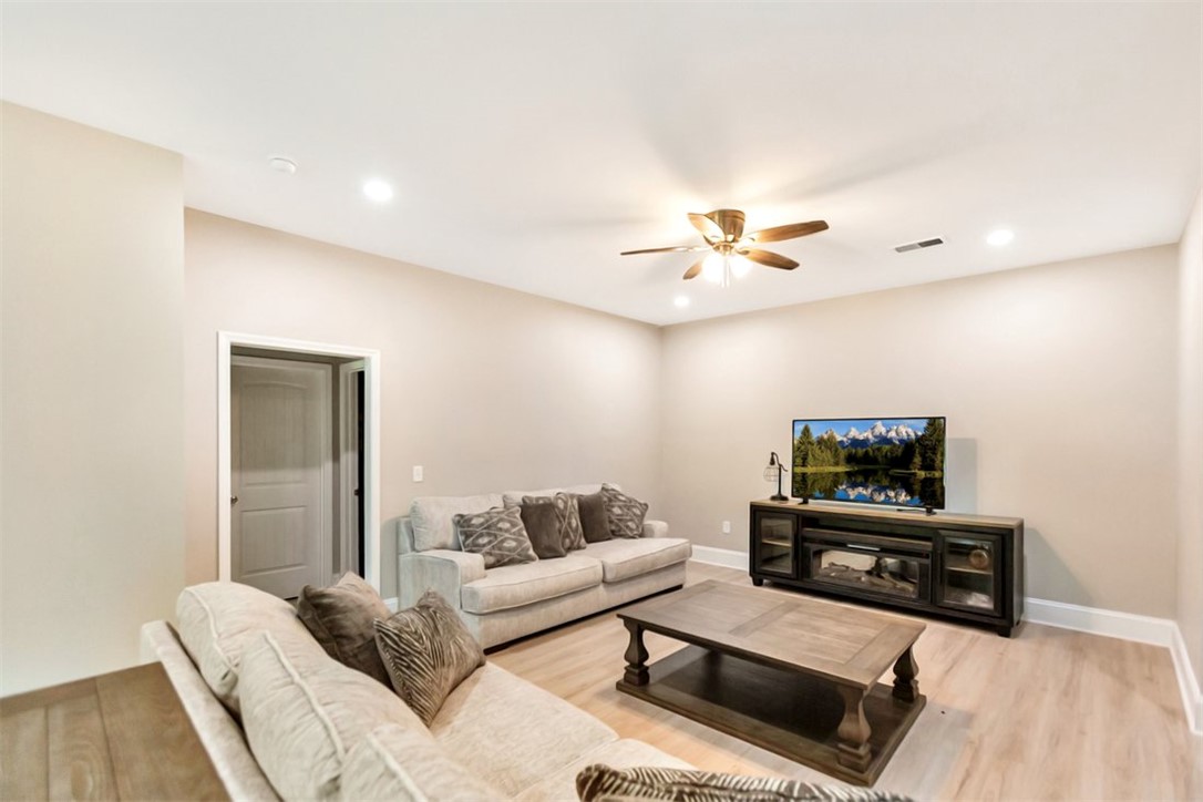 130 Rochester Road Townville, SC 29689 - Photo 11 of 18