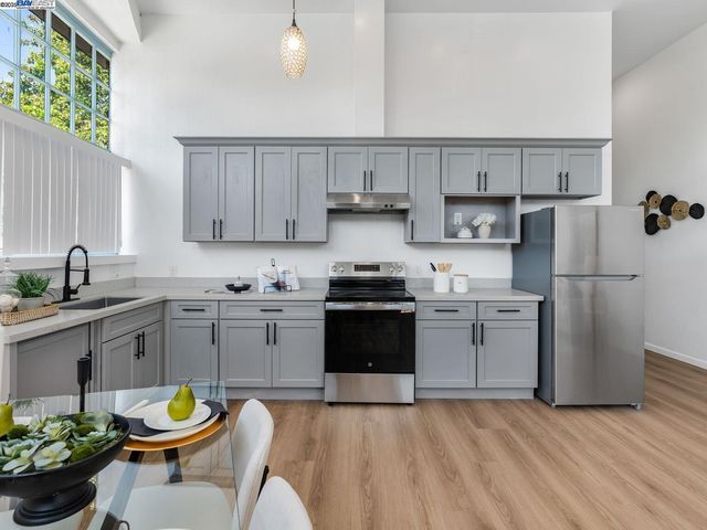 $699,000 | 2801 38th Avenue, Oakland, CA 94619