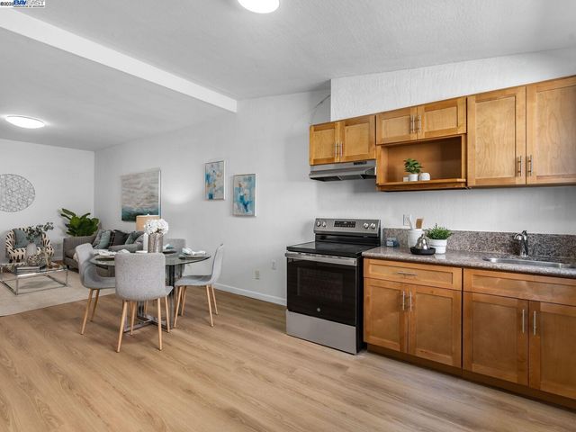 $699,000 | 2801 38th Avenue, Oakland, CA 94619