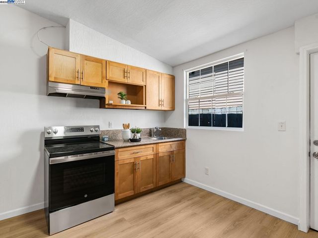 $699,000 | 2801 38th Avenue, Oakland, CA 94619