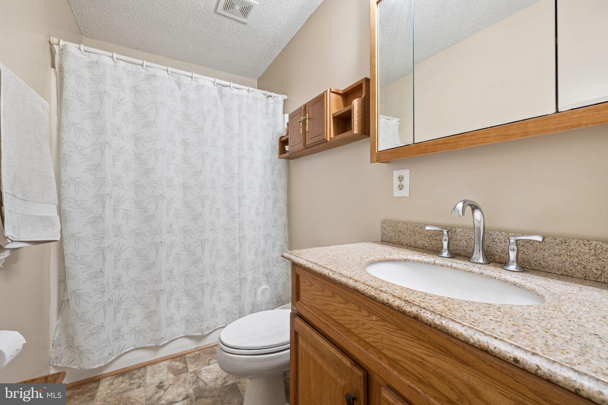 14917 Compton Road Centreville, VA 20121 - Photo 27 of 72 2nd Full Bath