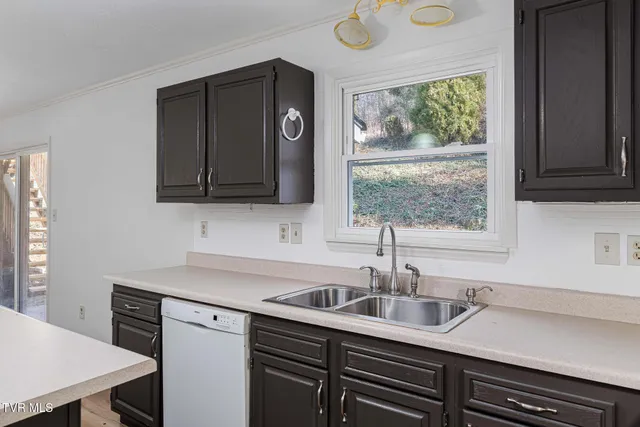 $1,550 | 512 Jena Beth Drive, Elizabethton, TN 37643