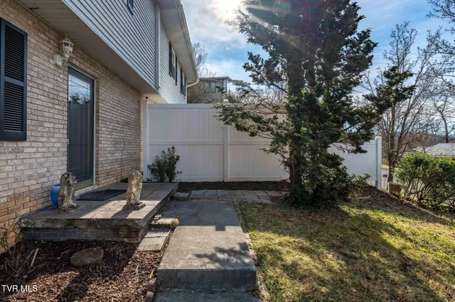 $1,550 | 512 Jena Beth Drive, Elizabethton, TN 37643