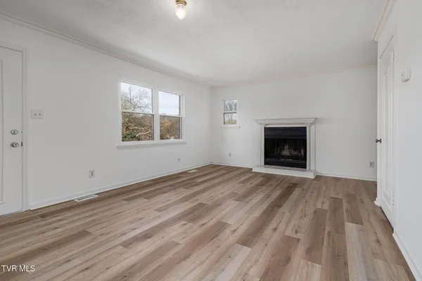 $1,550 | 512 Jena Beth Drive, Elizabethton, TN 37643