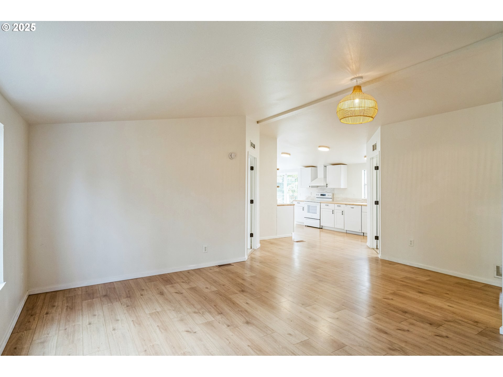 141 Raintree Avenue Sutherlin, OR 97479 - Photo 8 of 23 Gallery Image 8