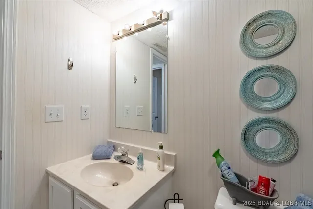 $250,000 | 149 Southwood Shores Place, Unit 1A, Lake Ozark, MO 65049