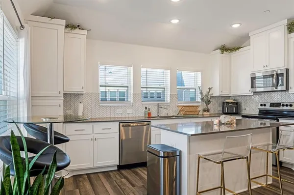 $2,450 | 5114 Springlake Parkway, Haltom City, TX 76117