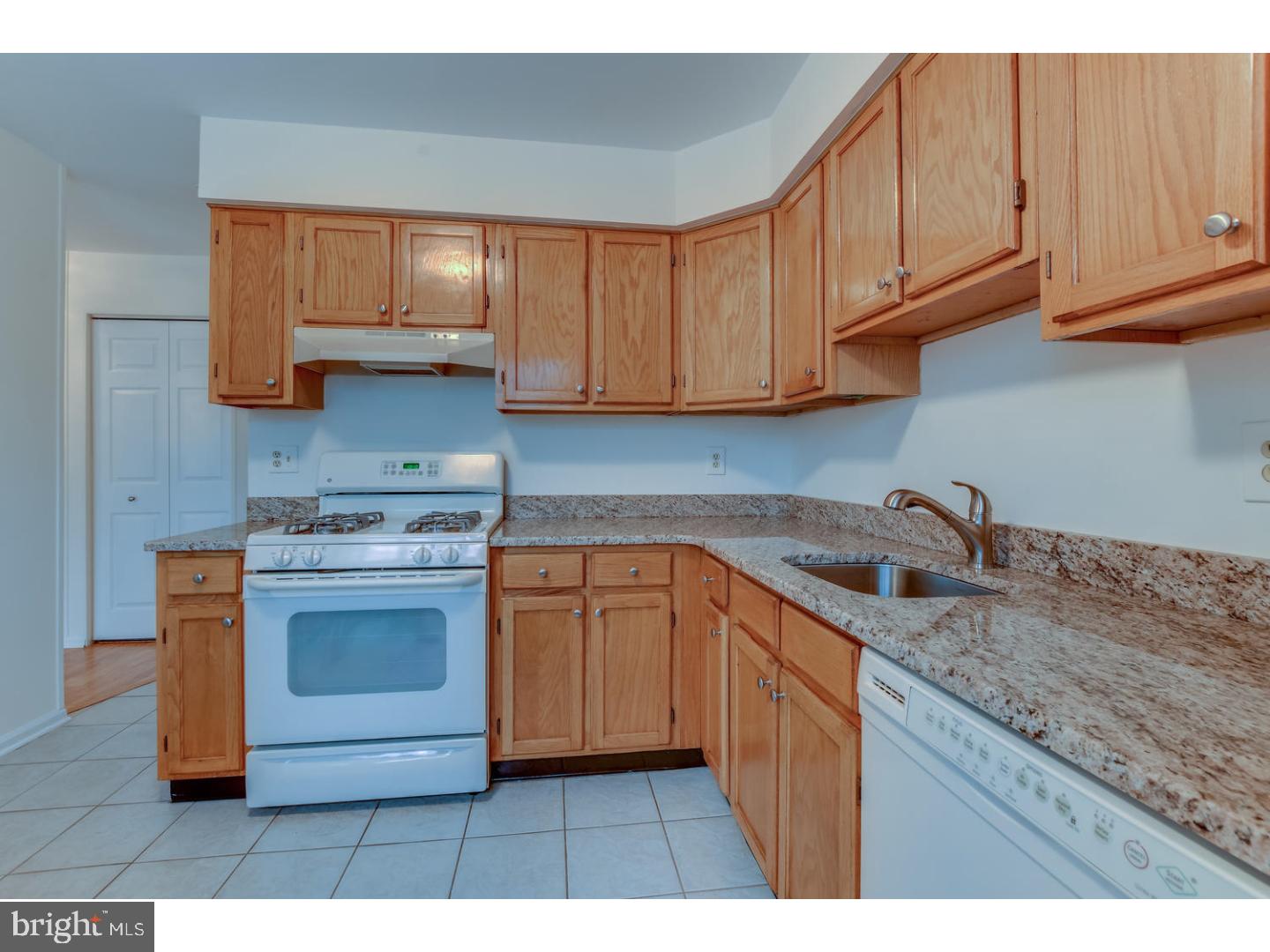 34 Spruce Road Hightstown, NJ 08520 - Photo 5 of 19 Kitchen