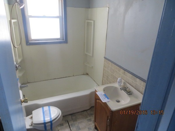 15 R Barnum Street Taunton, MA 02780 - Photo 8 of 16