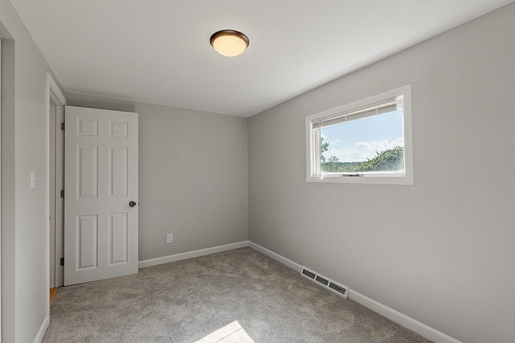 24 Groton School Road Ayer, MA 01432 - Photo 18 of 28