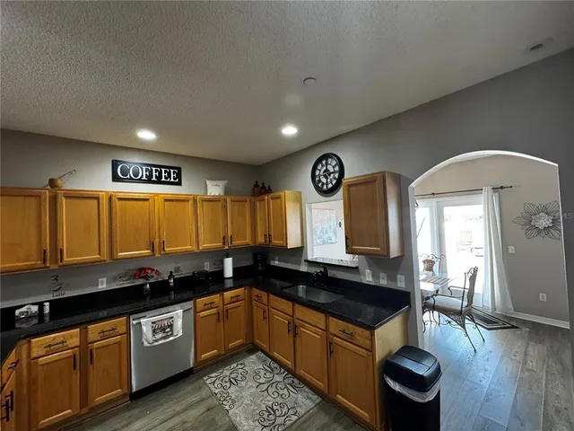 $2,000 | 1233 Ave De Las Casas, Lady Lake, FL 32159