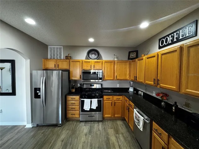 $2,000 | 1233 Ave De Las Casas, Lady Lake, FL 32159