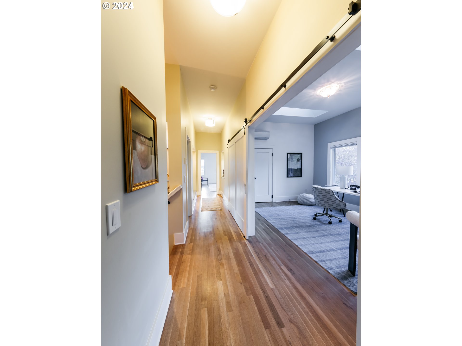 3117 Southeast Brooklyn Street Portland, OR 97202 - Photo 16 of 39 a en suite bathroom with a sink and mirror