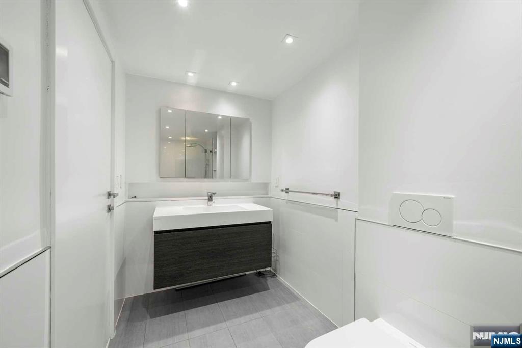 200 Old Palisade Road, Unit 23B Fort Lee, NJ 07024 - Photo 29 of 29