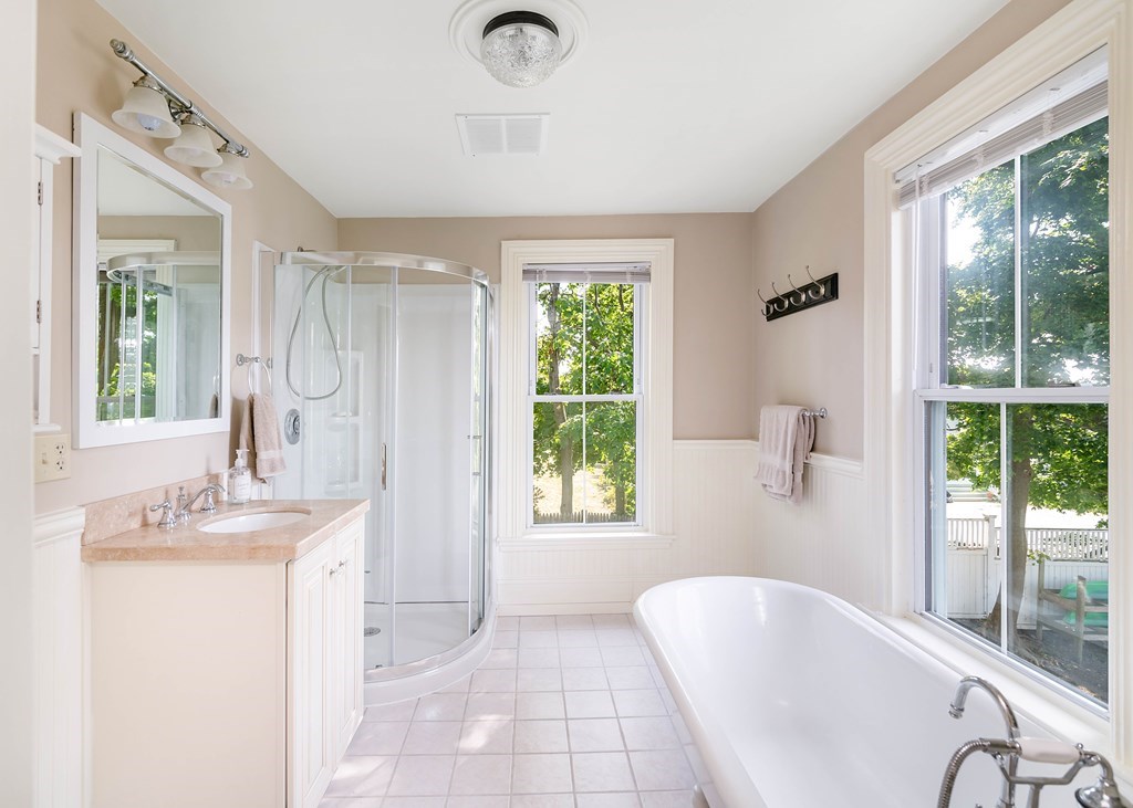 39 Western Avenue Hull, MA 02045 - Photo 17 of 32