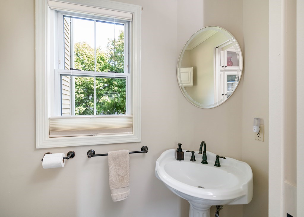 39 Western Avenue Hull, MA 02045 - Photo 24 of 32