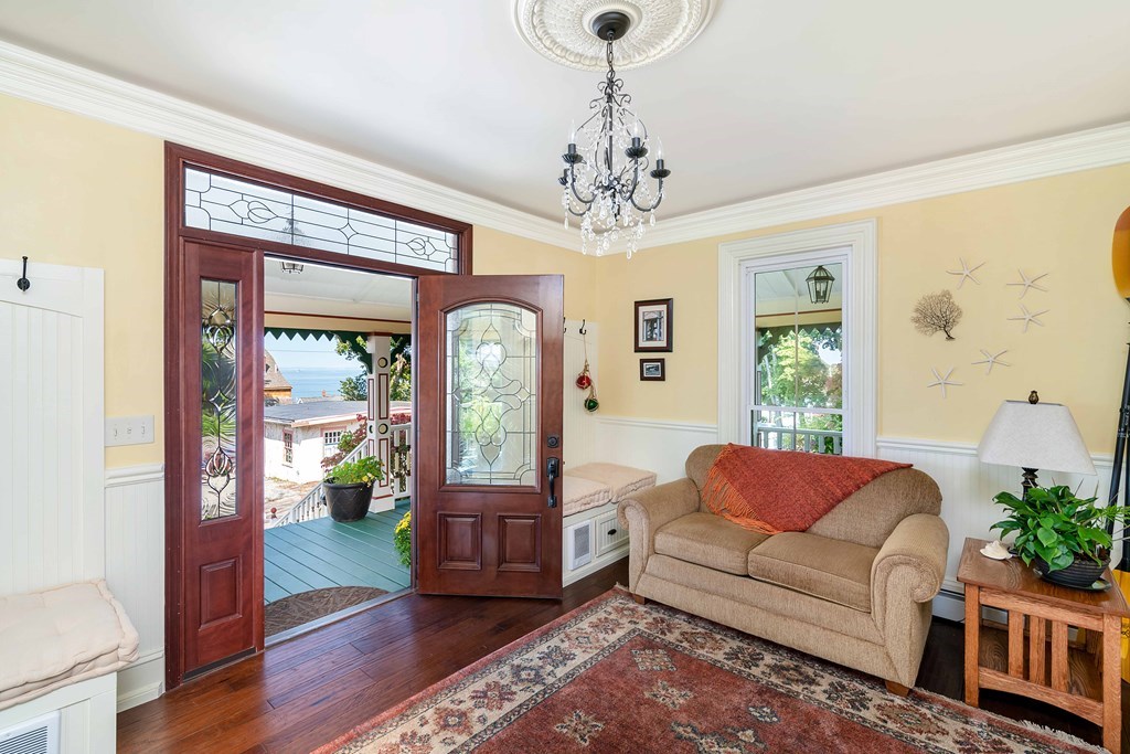 39 Western Avenue Hull, MA 02045 - Photo 5 of 32