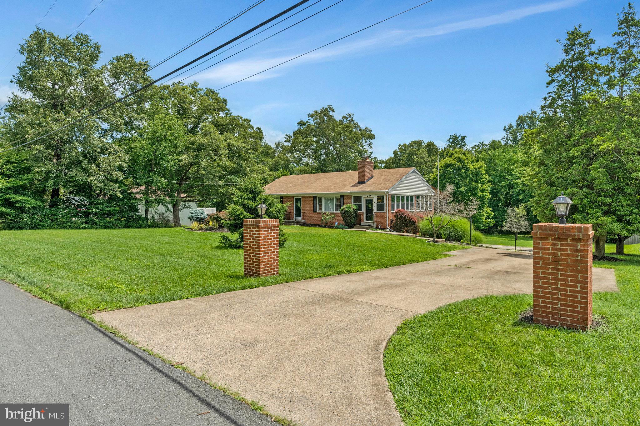 29 Cedar Drive Sterling, VA 20164 - Photo 2 of 44