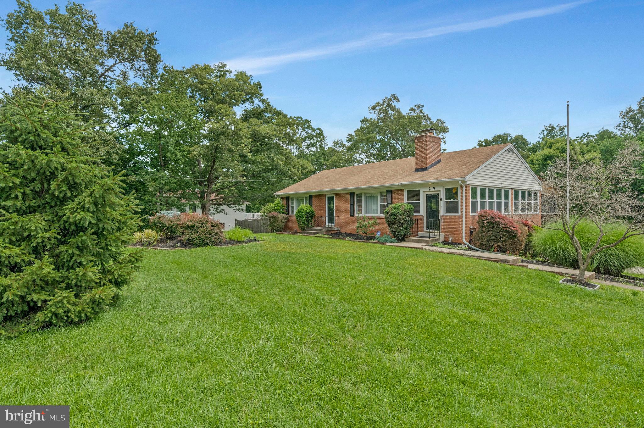 29 Cedar Drive Sterling, VA 20164 - Photo 4 of 44