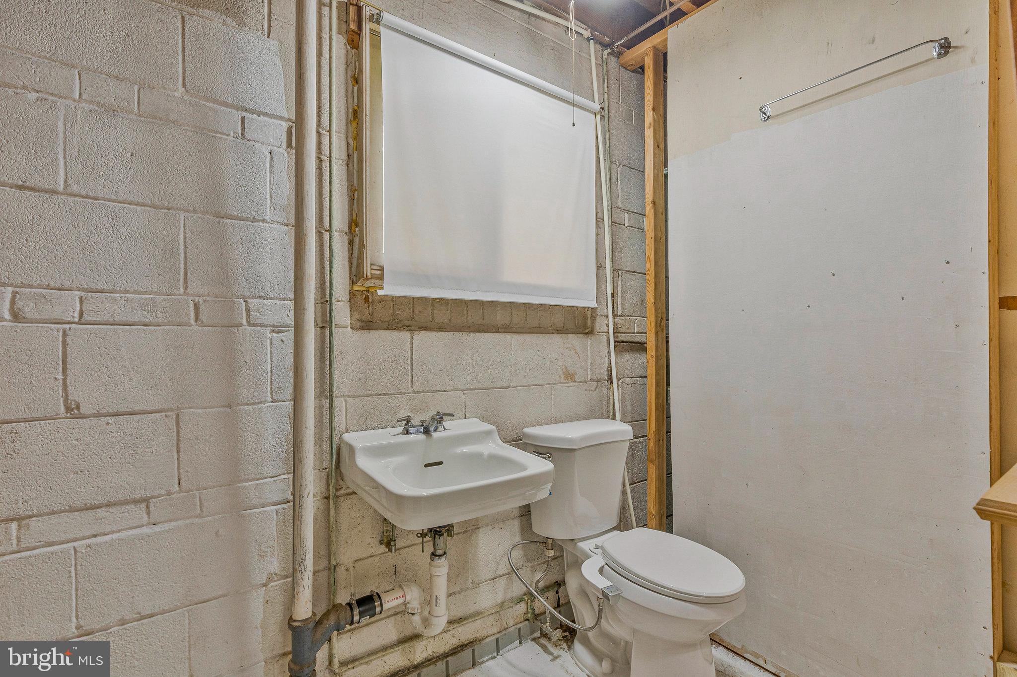 29 Cedar Drive Sterling, VA 20164 - Photo 41 of 44