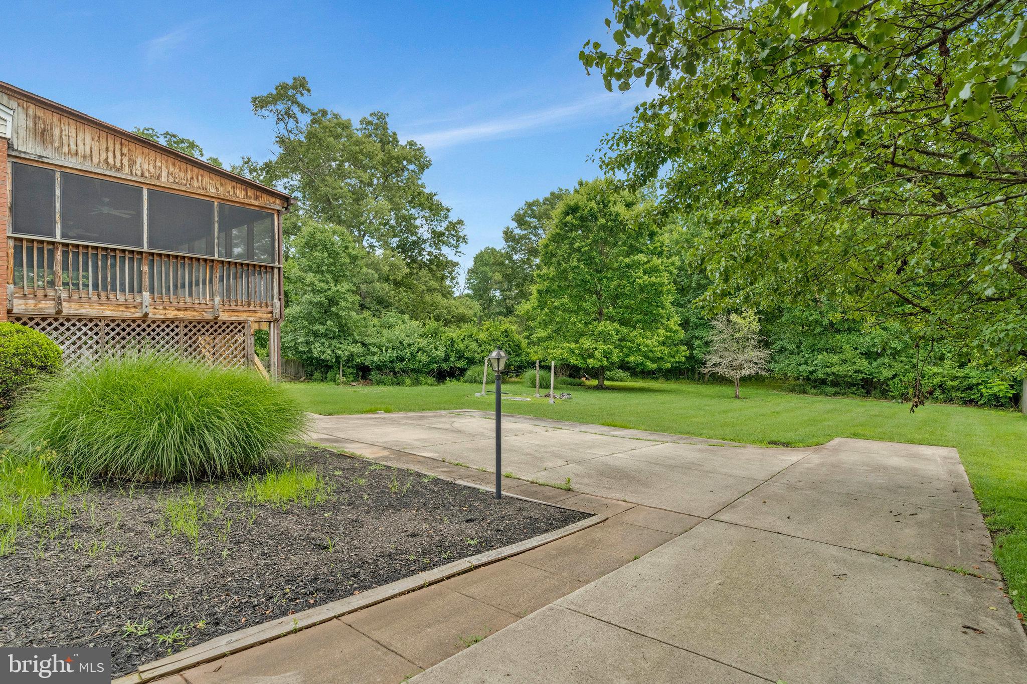 29 Cedar Drive Sterling, VA 20164 - Photo 5 of 44