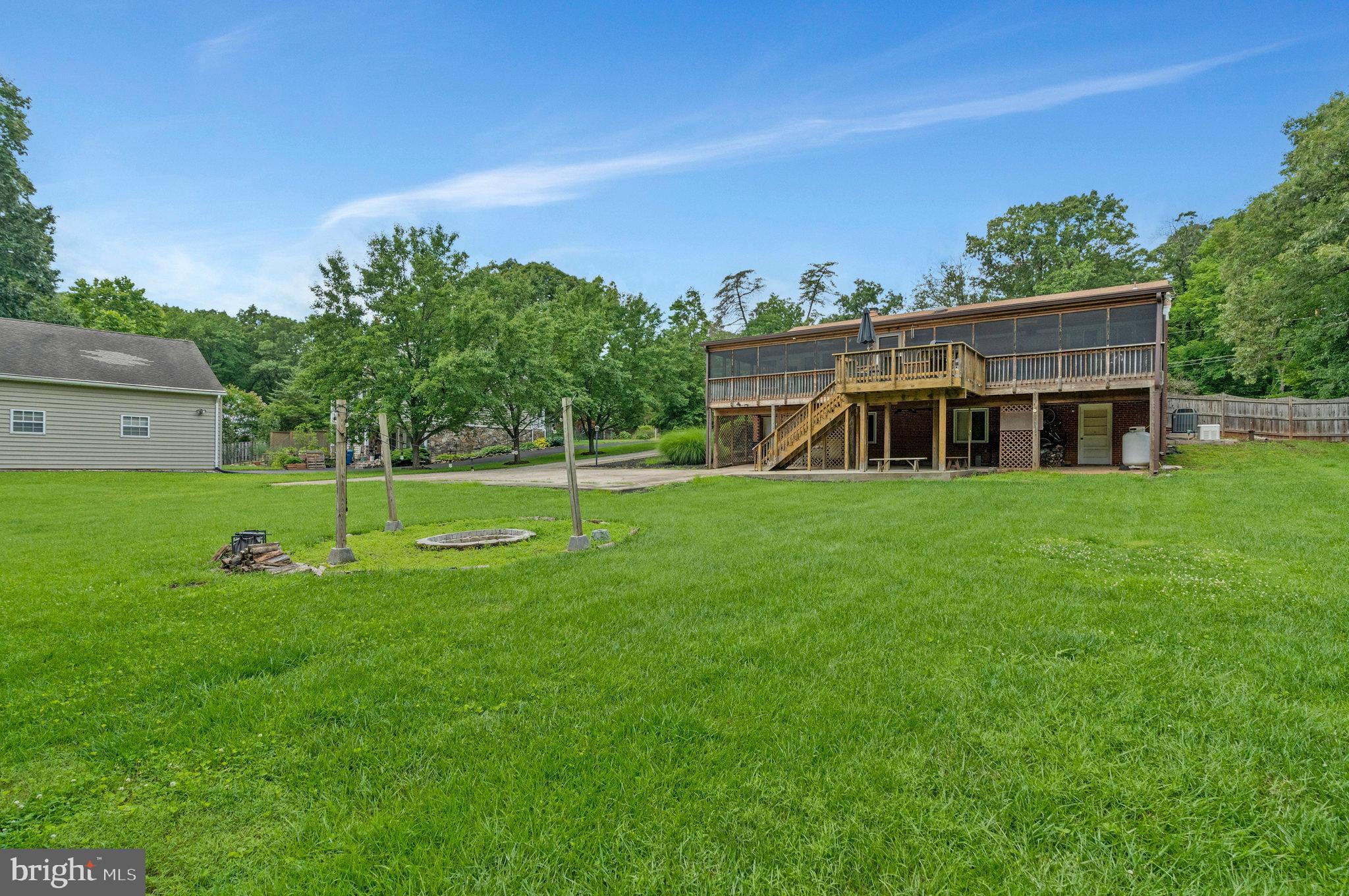 29 Cedar Drive Sterling, VA 20164 - Photo 9 of 44