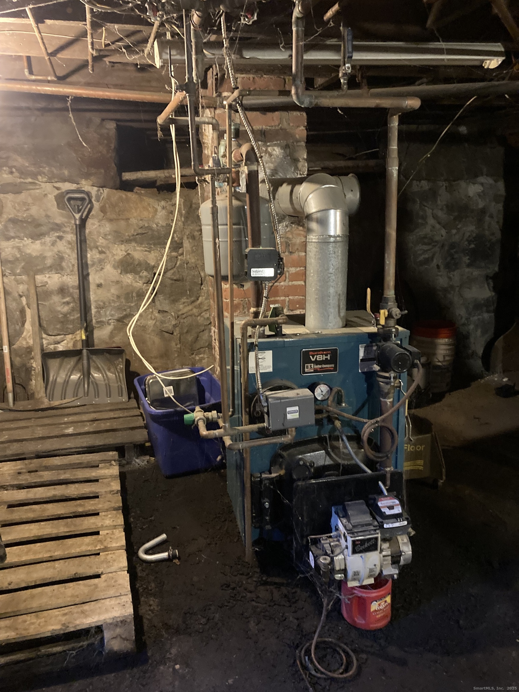 231 Poquonnock Road Groton, CT 06340 - Photo 14 of 23