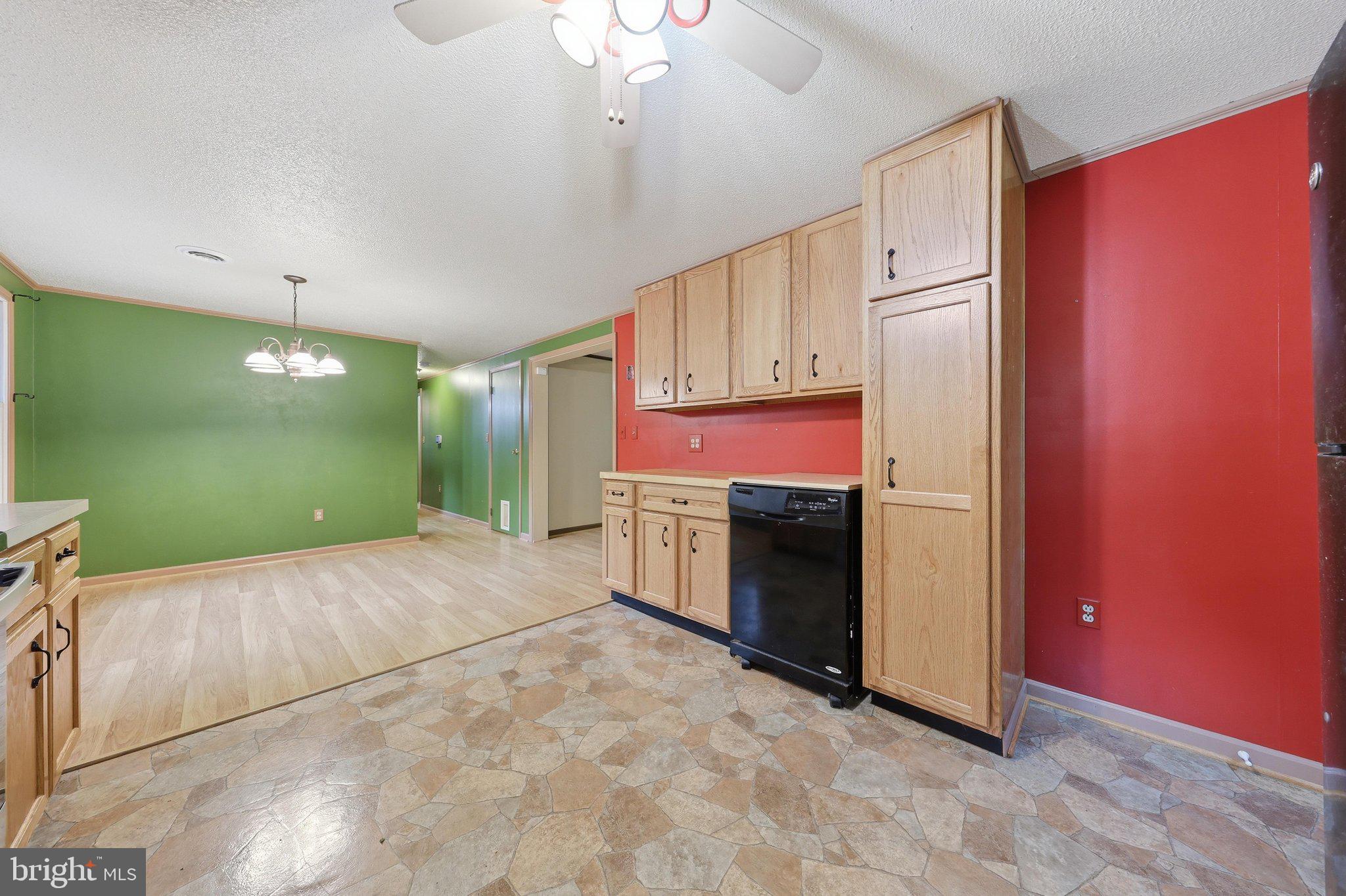 1335 Brown Road Knoxville, MD 21758 - Photo 16 of 68 Kitchen & Dining Room