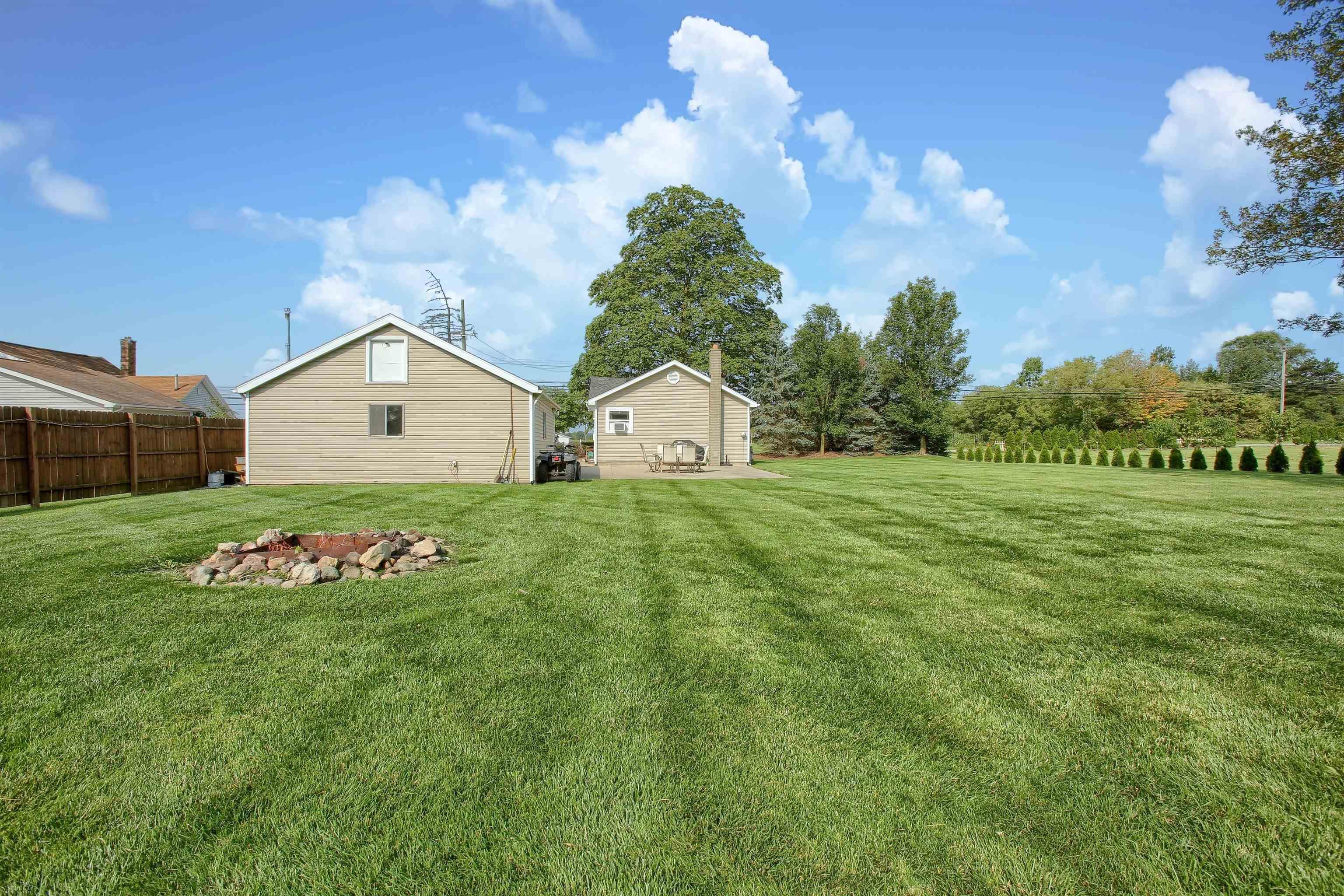 58410 Romeo Plank Road Ray, MI 48096 - Photo 17 of 20 50120569-16.JPG