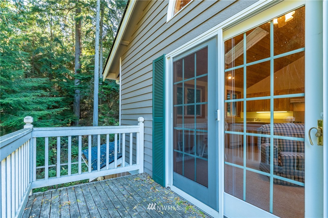 5101 East Harbor Road Freeland, WA 98249 - Photo 14 of 24 a view of front door and deck