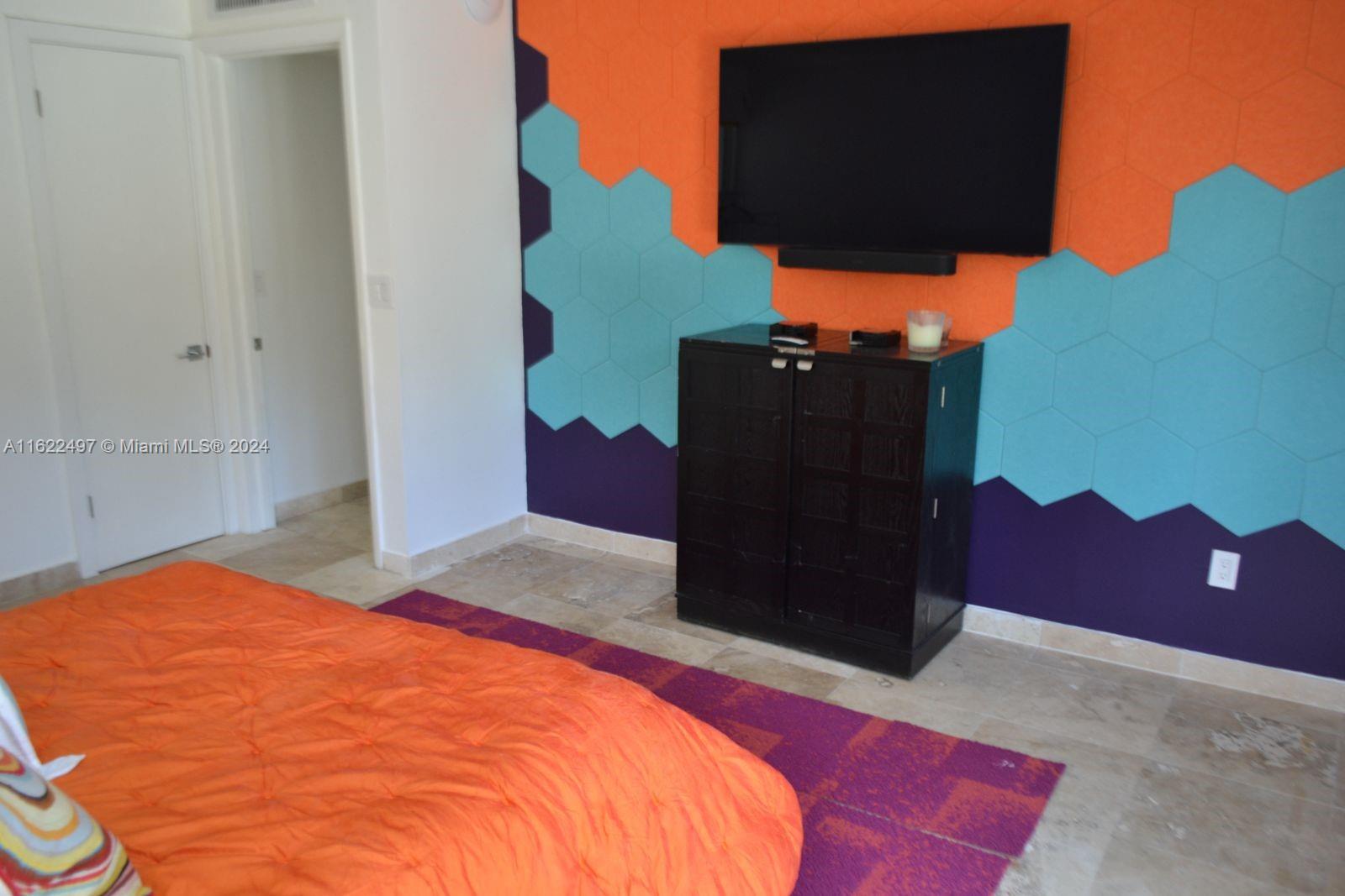 5301 Alton Road Miami Beach, FL 33140 - Photo 35 of 46 a view of a outdoor space