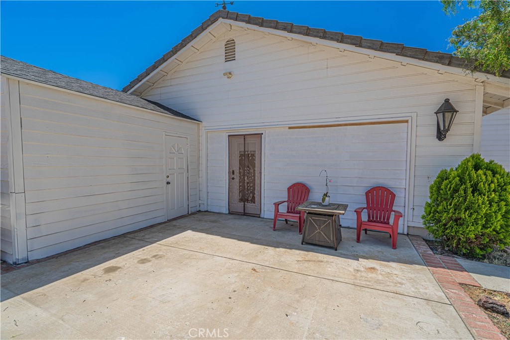 33306 Tyndall Road Agua Dulce, CA 91390 - Photo 54 of 70 ADU separate entrance