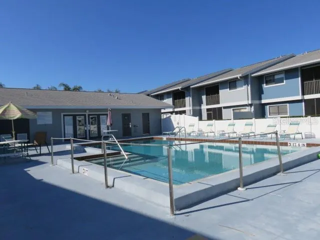 $1,350 | 6033 34th Street West, Unit 111, Bradenton, FL 34210