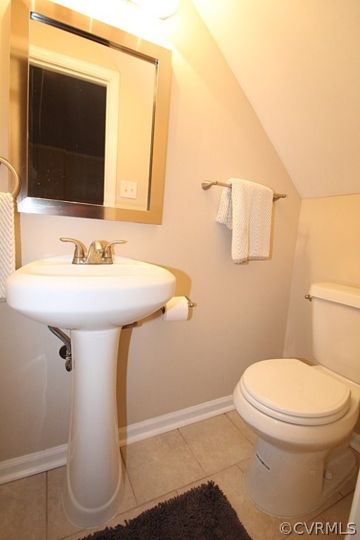 12010 West Petty Road Midlothian, VA 23113 - Photo 13 of 20 a bathroom with a sink toilet and mirror