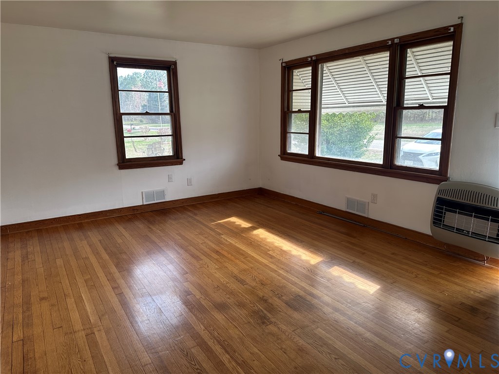 205 Airport Road Mattaponi, VA 23110 - Photo 4 of 15 Living room with picture window
