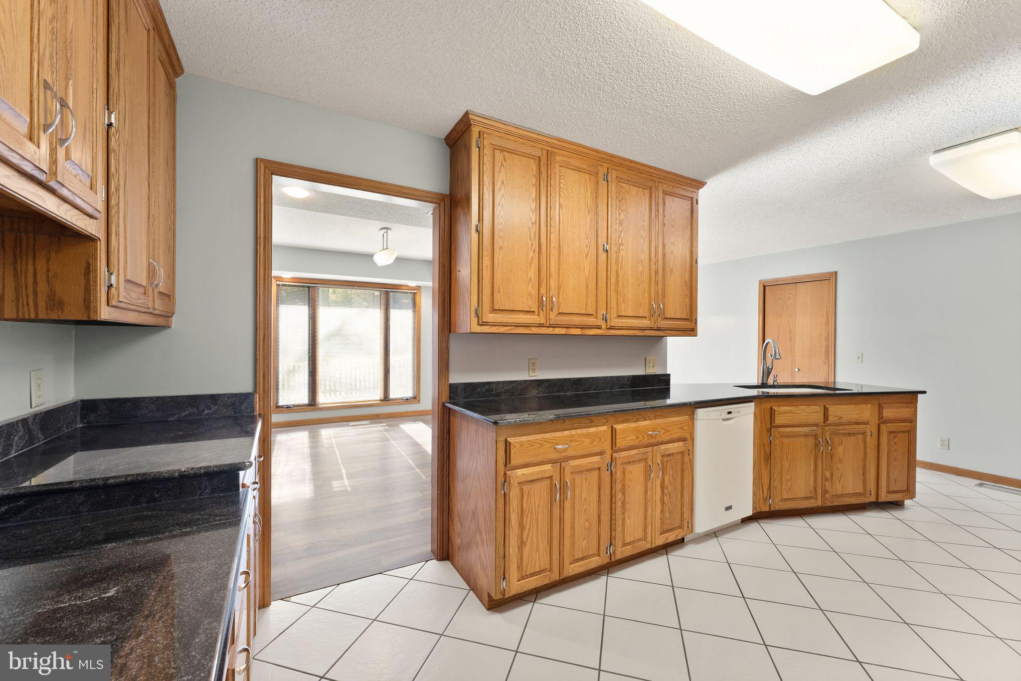 7905 Guy Drive Manassas, VA 20111 - Photo 29 of 78 Kitchen