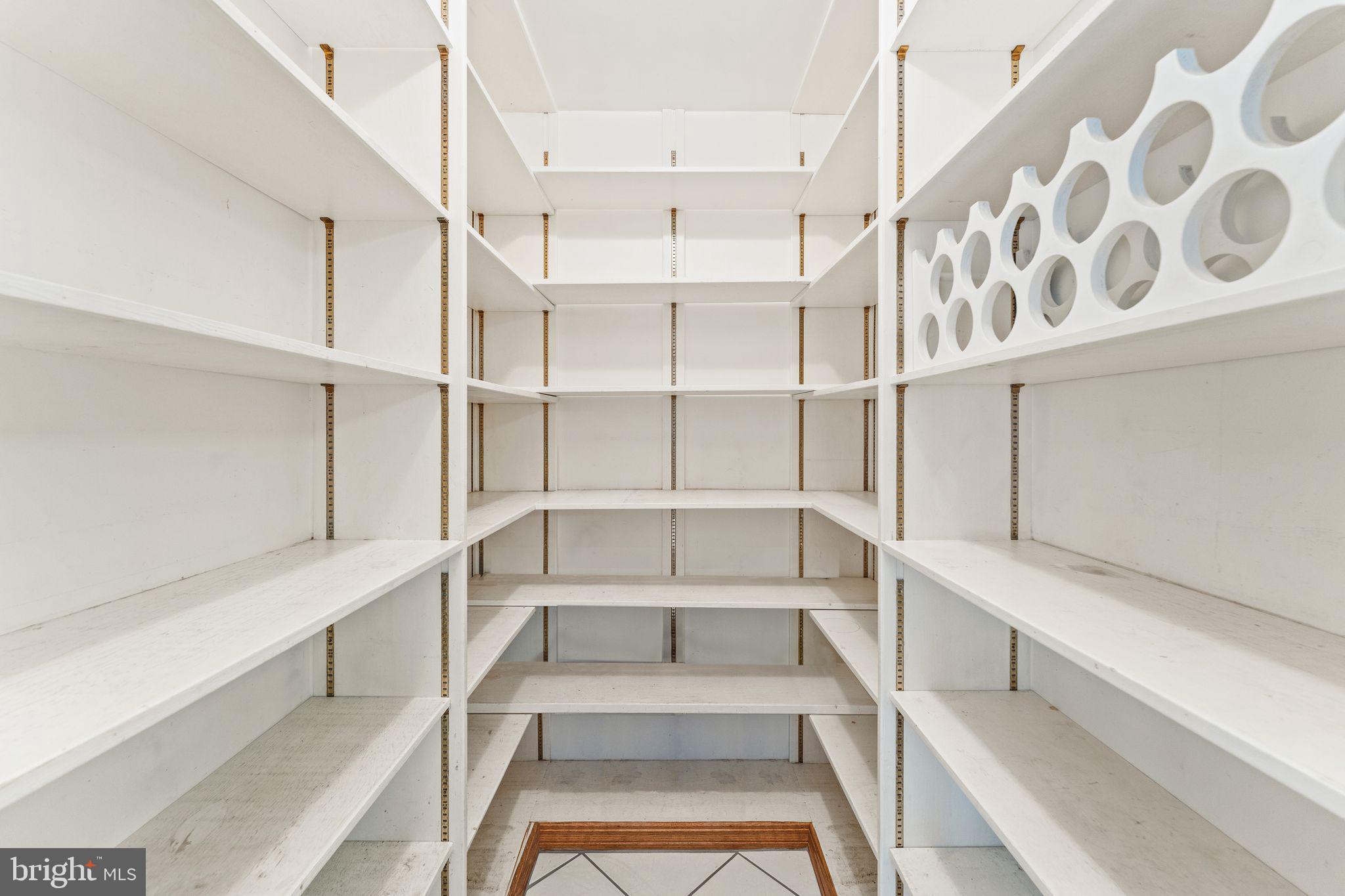 7905 Guy Drive Manassas, VA 20111 - Photo 30 of 78 Kitchen/pantry