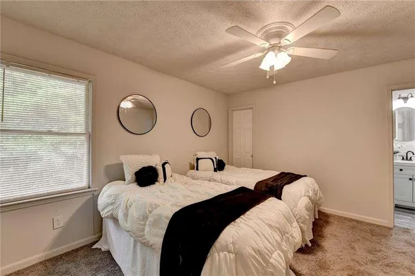 $1,400 | 979 Park Gate Place, Stone Mountain, GA 30083