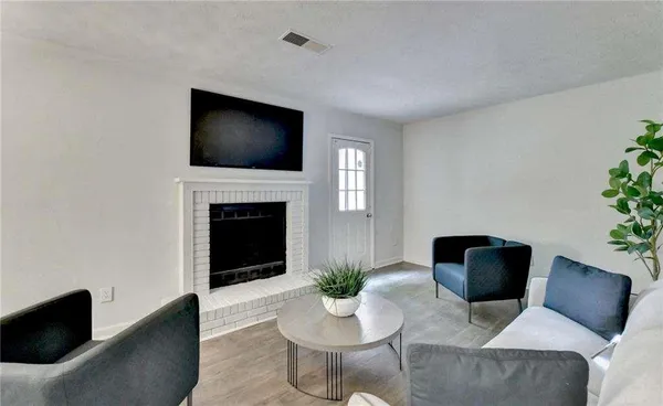 $1,400 | 979 Park Gate Place, Stone Mountain, GA 30083