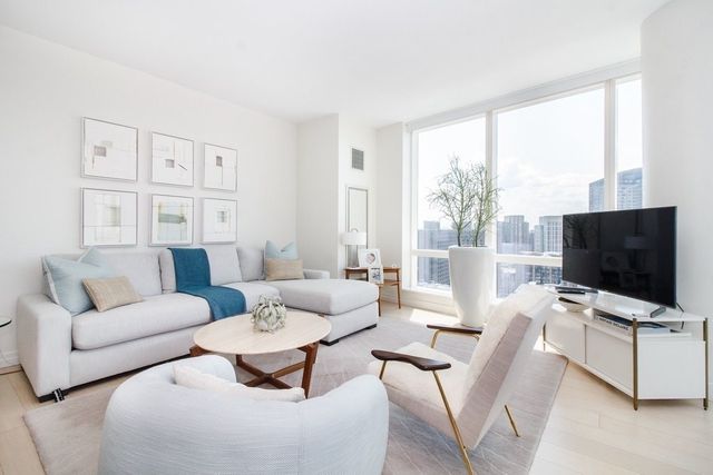 $3,200,000 | 1 Franklin Street, Unit 2503, Boston, MA 02110