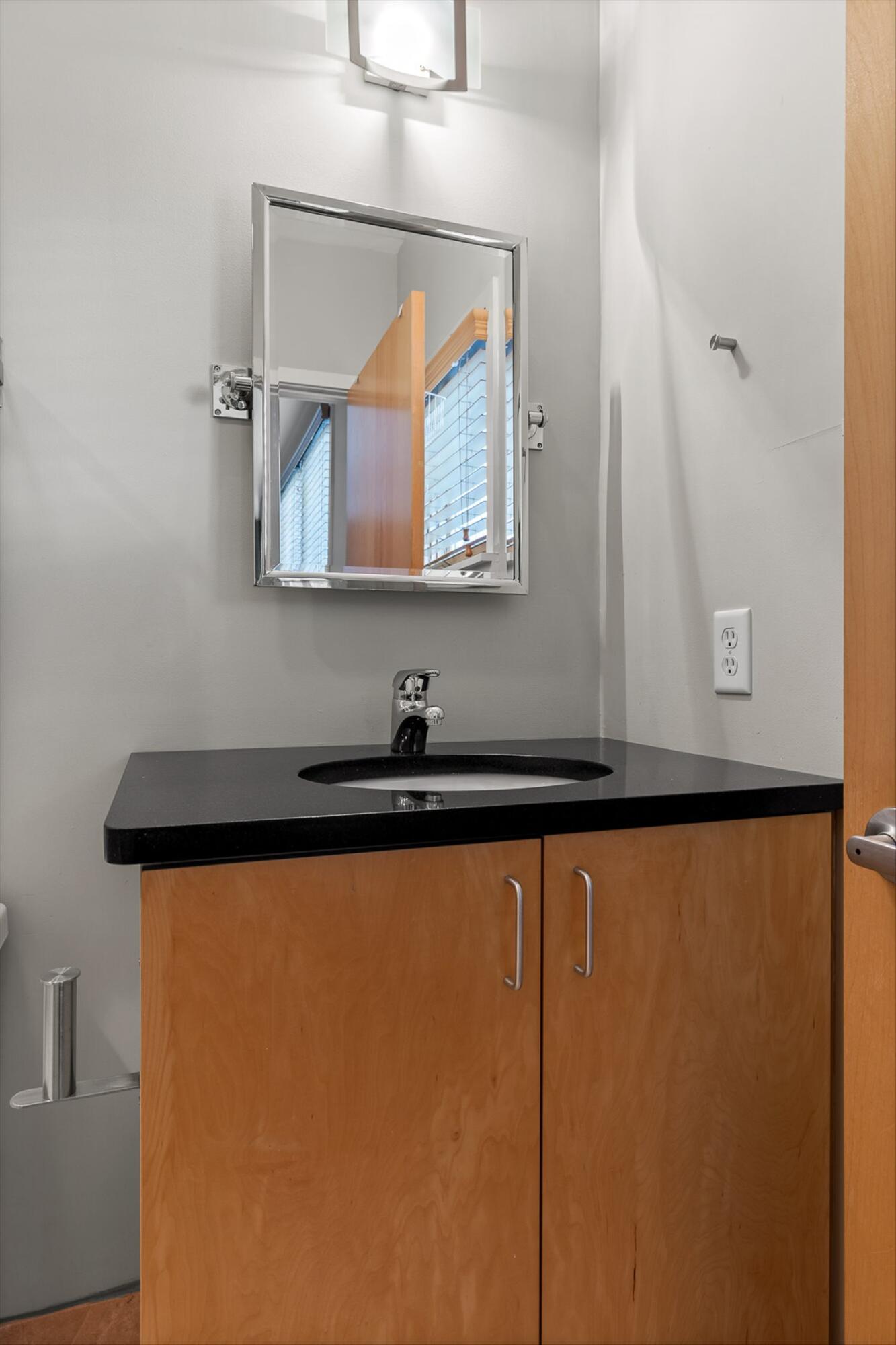 244 West 18th Street Chattanooga, TN 37408 - Photo 21 of 46 2nd floor bathroom