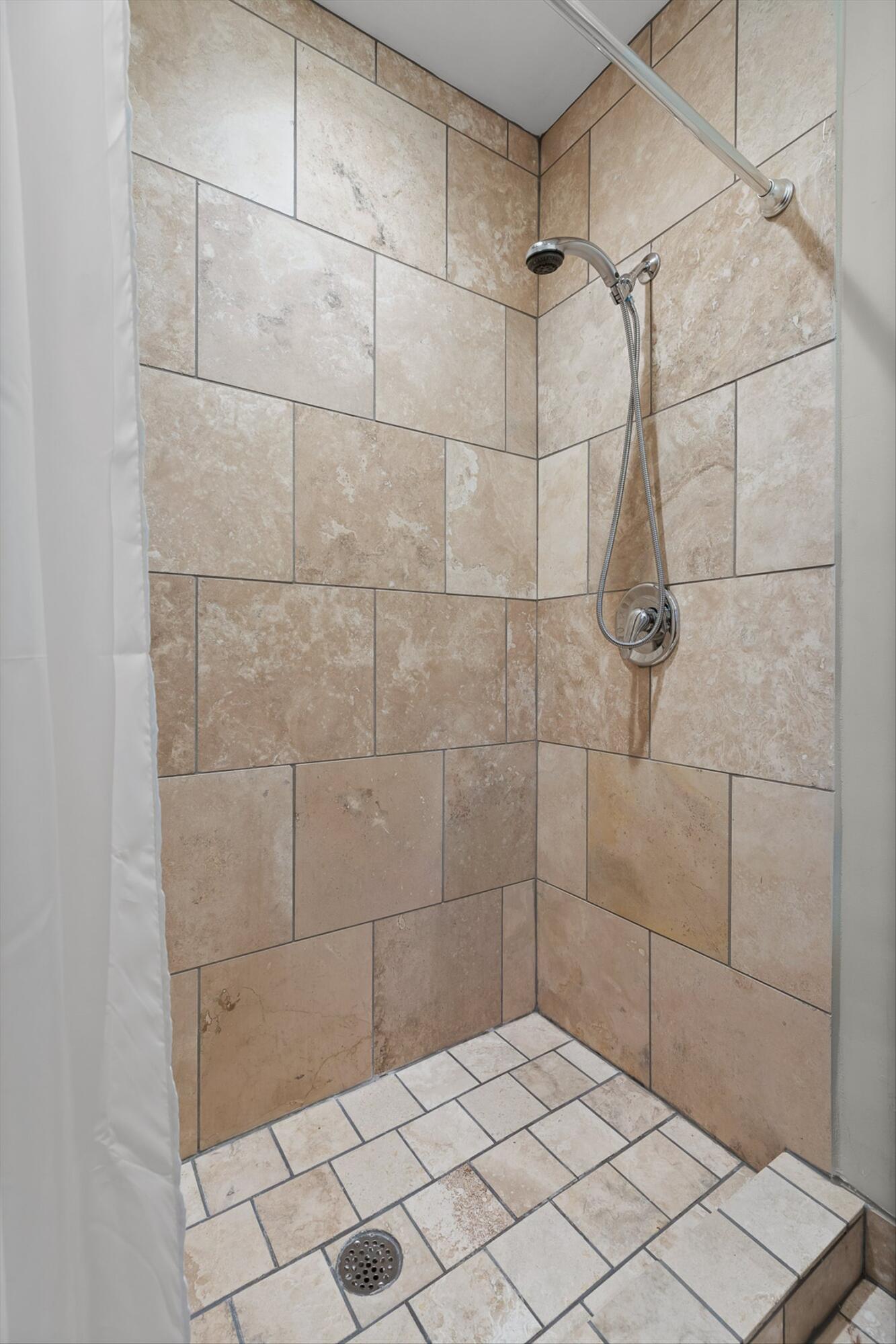 244 West 18th Street Chattanooga, TN 37408 - Photo 22 of 46 2nd floor bathroom