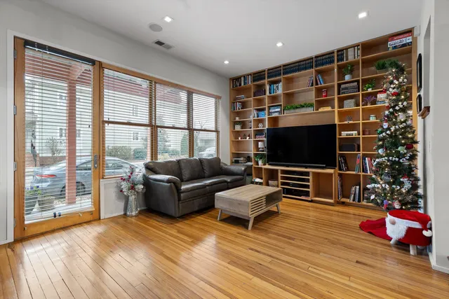 $709,900 | 244 West 18th Street, Chattanooga, TN 37408