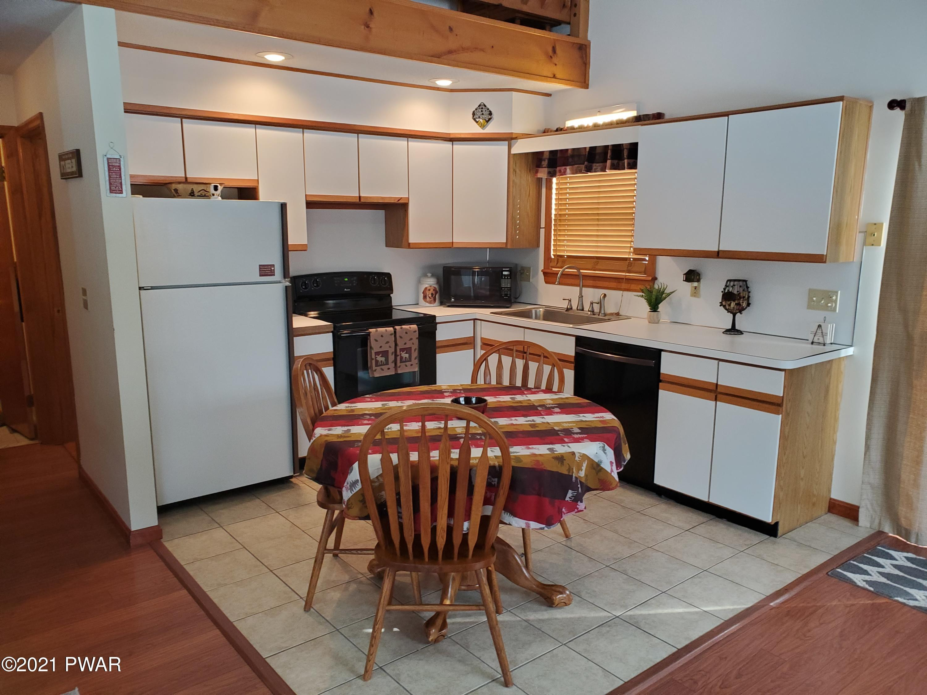 360 Oak Hill Road Hawley, PA 18428 - Photo 9 of 70 Kitchen