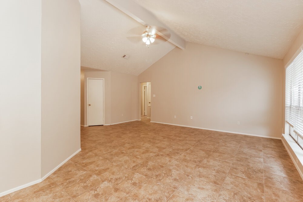 21002 Ironcrest Lane Spring, TX 77388 - Photo 6 of 16