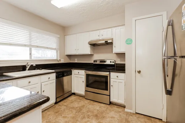 $1,735 | 21002 Ironcrest Lane, Spring, TX 77388