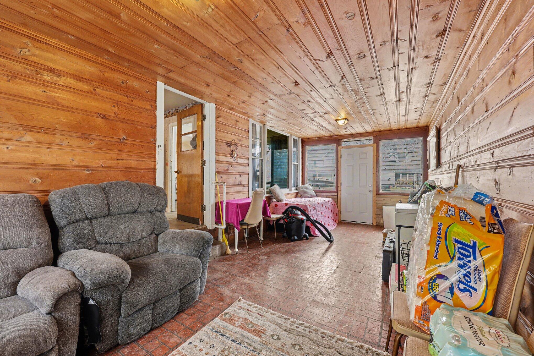 102 Tyrrell Street Clinton, MI 49236 - Photo 11 of 16 011_file_4668