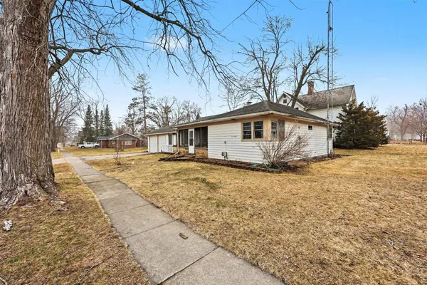 $250,000 | 102 Tyrrell Street, Clinton, MI 49236