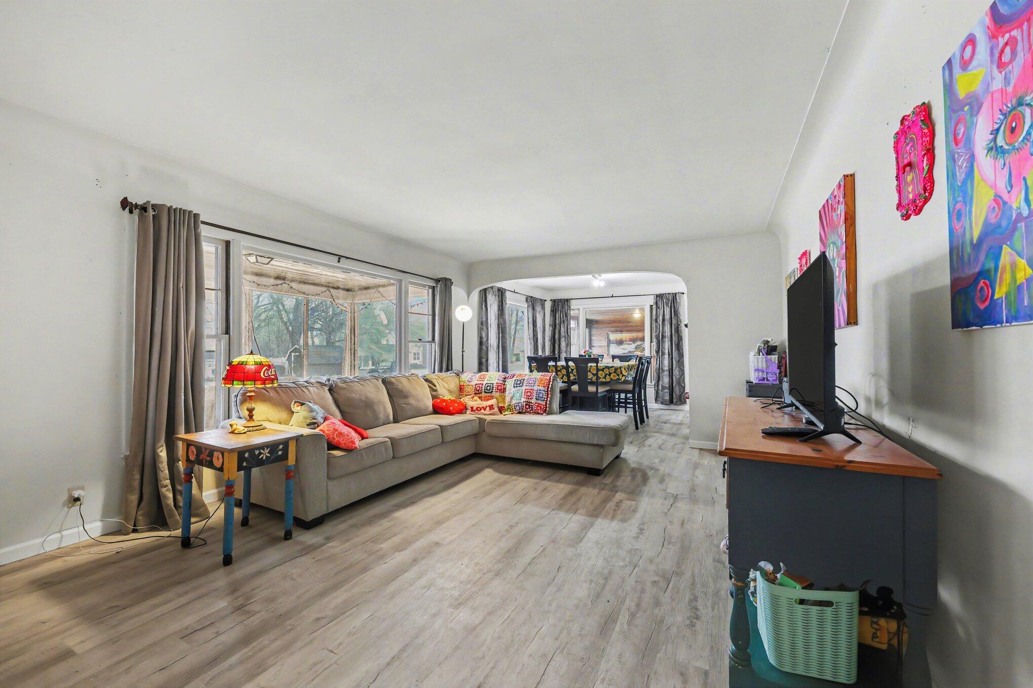 102 Tyrrell Street Clinton, MI 49236 - Photo 3 of 16 003_file_9028