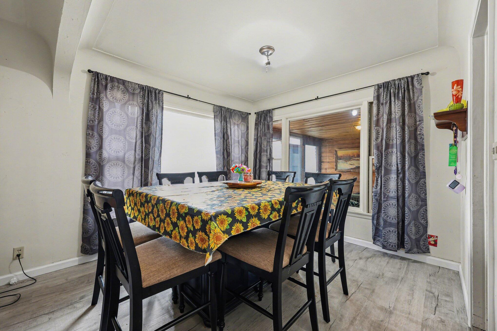 102 Tyrrell Street Clinton, MI 49236 - Photo 4 of 16 004_file_9566